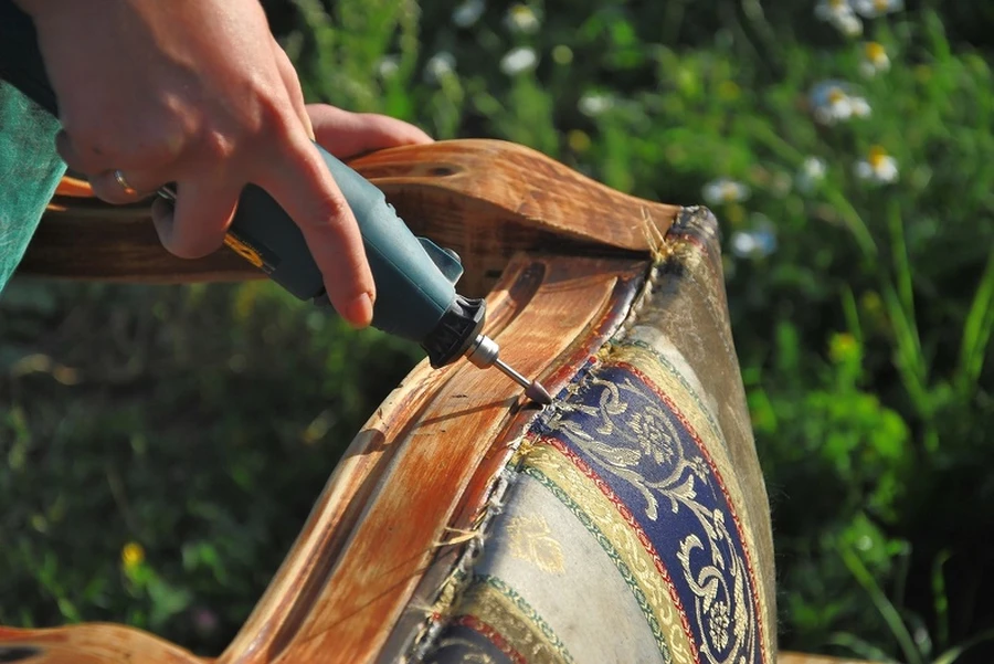 Choosing Restoration Or Preservation For Antiques Oakland, CA